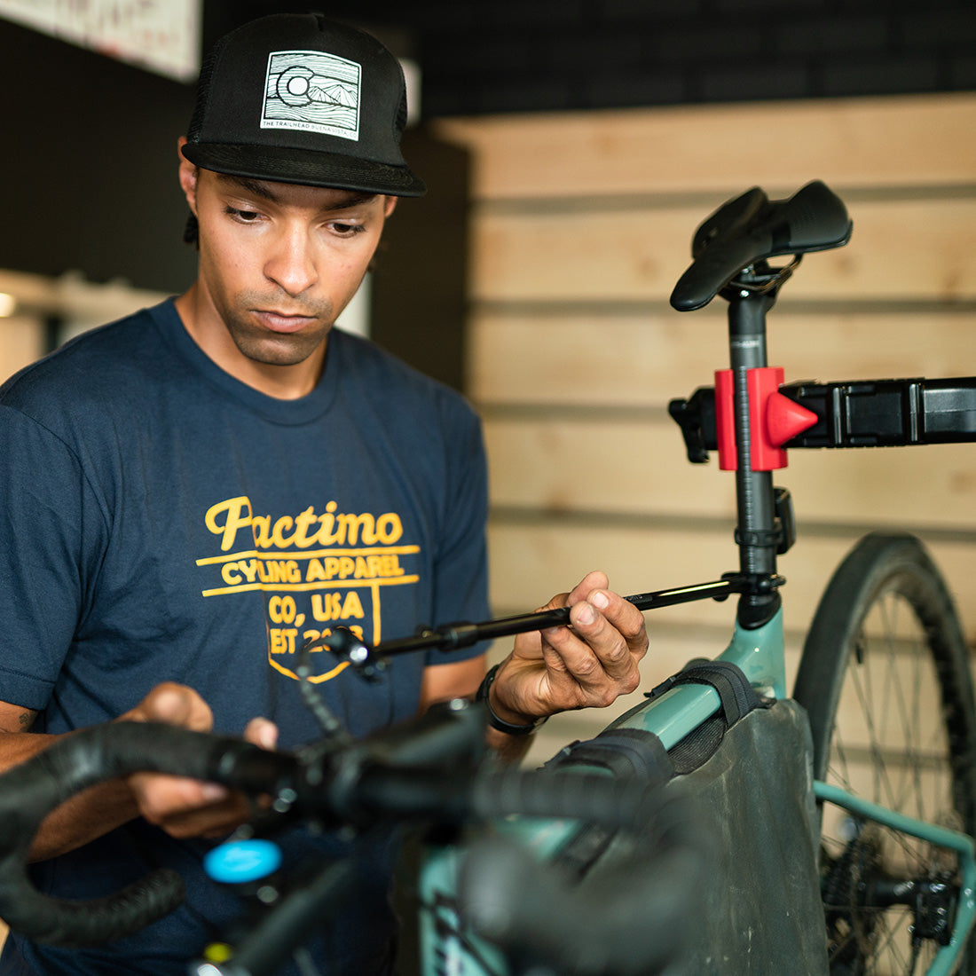 Flop Stop Handlebar Holder - Feedback Sports